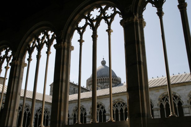 Wonderlijk plein op&nbsp;herhaling